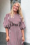 Loved by Lykke - Kjole - Nynne Dress - Burgundy Stripe