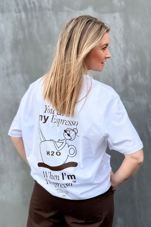 H2O x Lykke by Lykke - T-shirt - Langø Tee - White Coffee Print