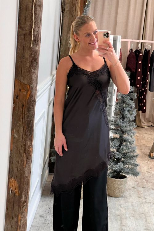 JDY - Kjole - Fifi S/L Asym Lace Dress - Chocolate Torte