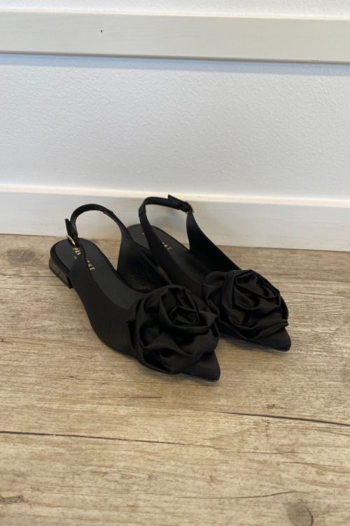 Pavement - Ballerina - Kala Rose - Black Satin
