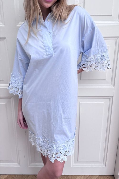 Continue - Kjole - Klara Embrodery Dress - Light Blue (Levering midt april)