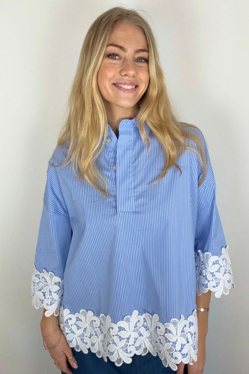 Continue - Bluse - Klara Stripe Embrodery - Blue Stripe
