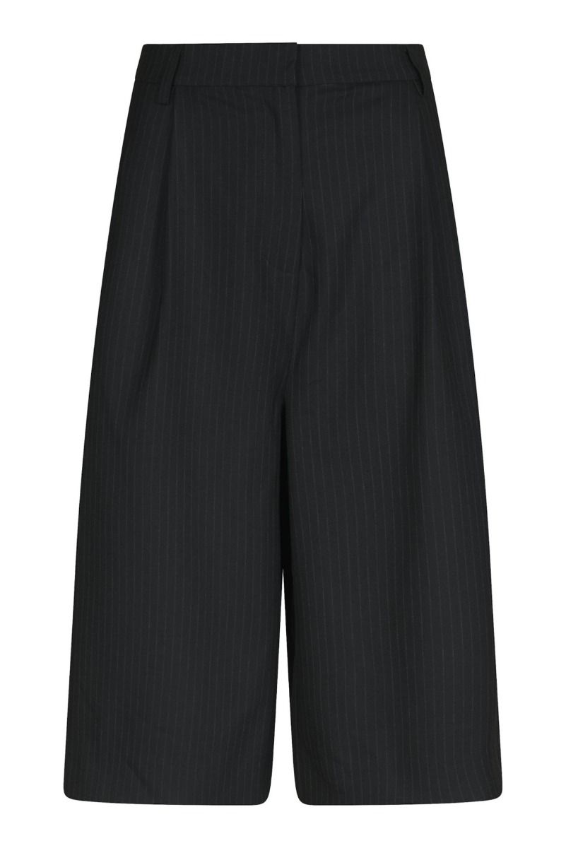Neo Noir - Shorts - Rima Slim Pinstripe Shorts - Dark Navy