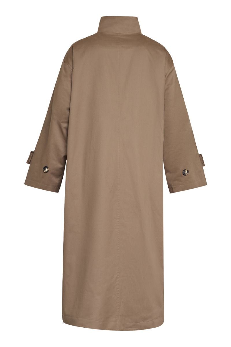 Sisters Point - Jakke - Dar-N.Trench1 - Teak
