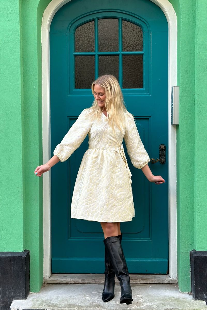 A-View - Kjole - Jenny Dress - White With Yellow