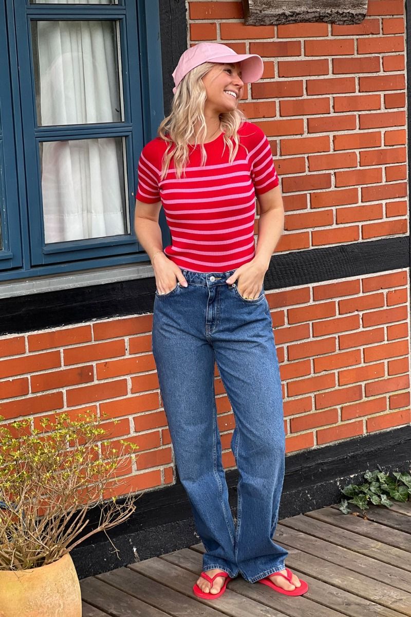 A-View - T-shirt - Rib Stripe Short Sleeve Top - Rose/Red