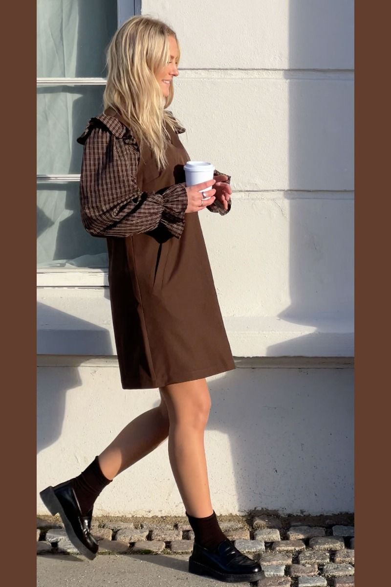 A-View X Lykke by Lykke - Kjole - Juliette Spencer Dress - Brown