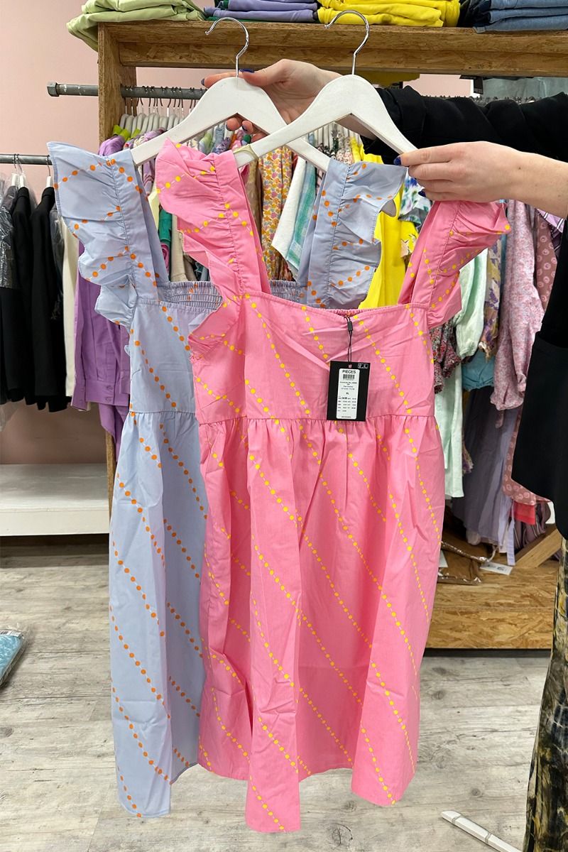 LYKKEPAKKE - 2 x Pieces kjole ( A34 )