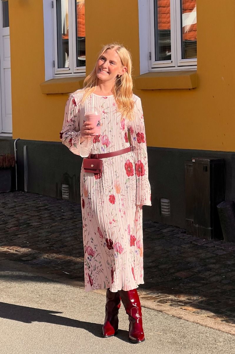 Pieces - Kjole - Amber LS Midi Dress - Pink Tulle