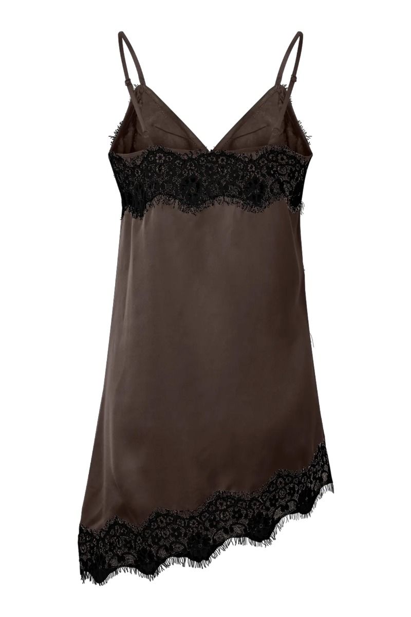Pieces - Top - Ariel Assymetric Lace Top - Hot Fudge Black lace (Levering midt april)