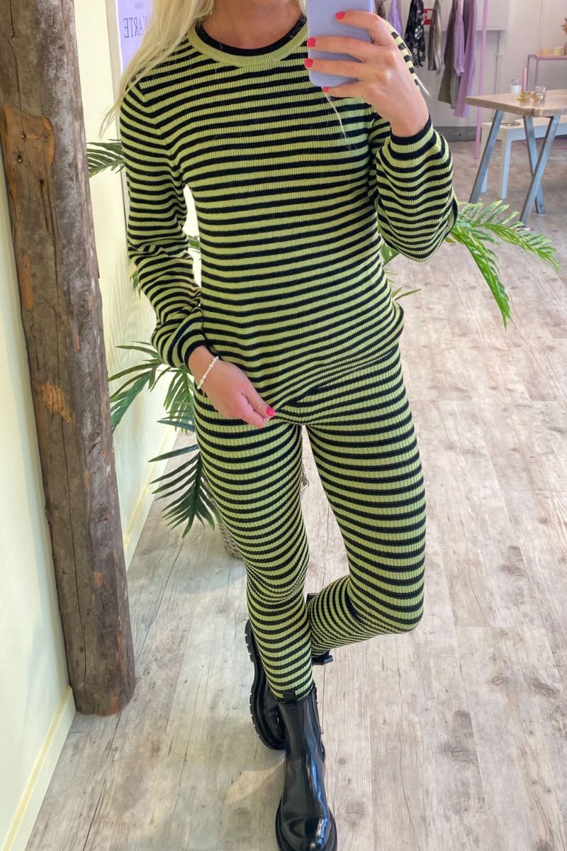 A-View - Bluse - Violet knit blouse - Black/Green