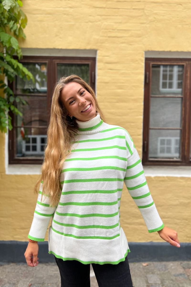 A-View - Strik - Bella Knit Blouse - White With Green