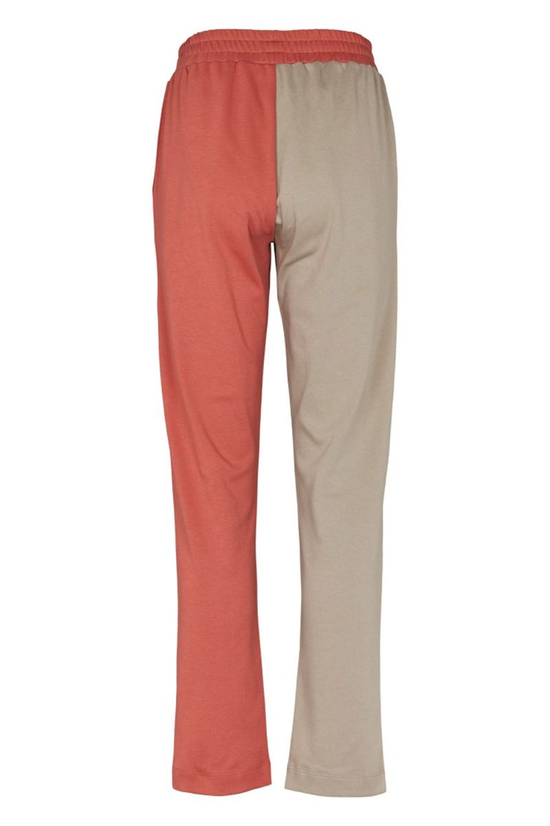 Basic Apparel - Bukser - T. Saga Pants - Redwood Burl/Dried Sage