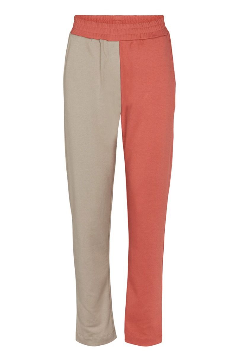 Basic Apparel - Bukser - T. Saga Pants - Redwood Burl/Dried Sage