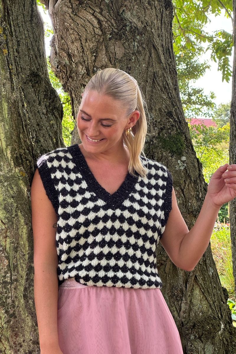 Nümp - Vest - Nubila Vest - Caviar