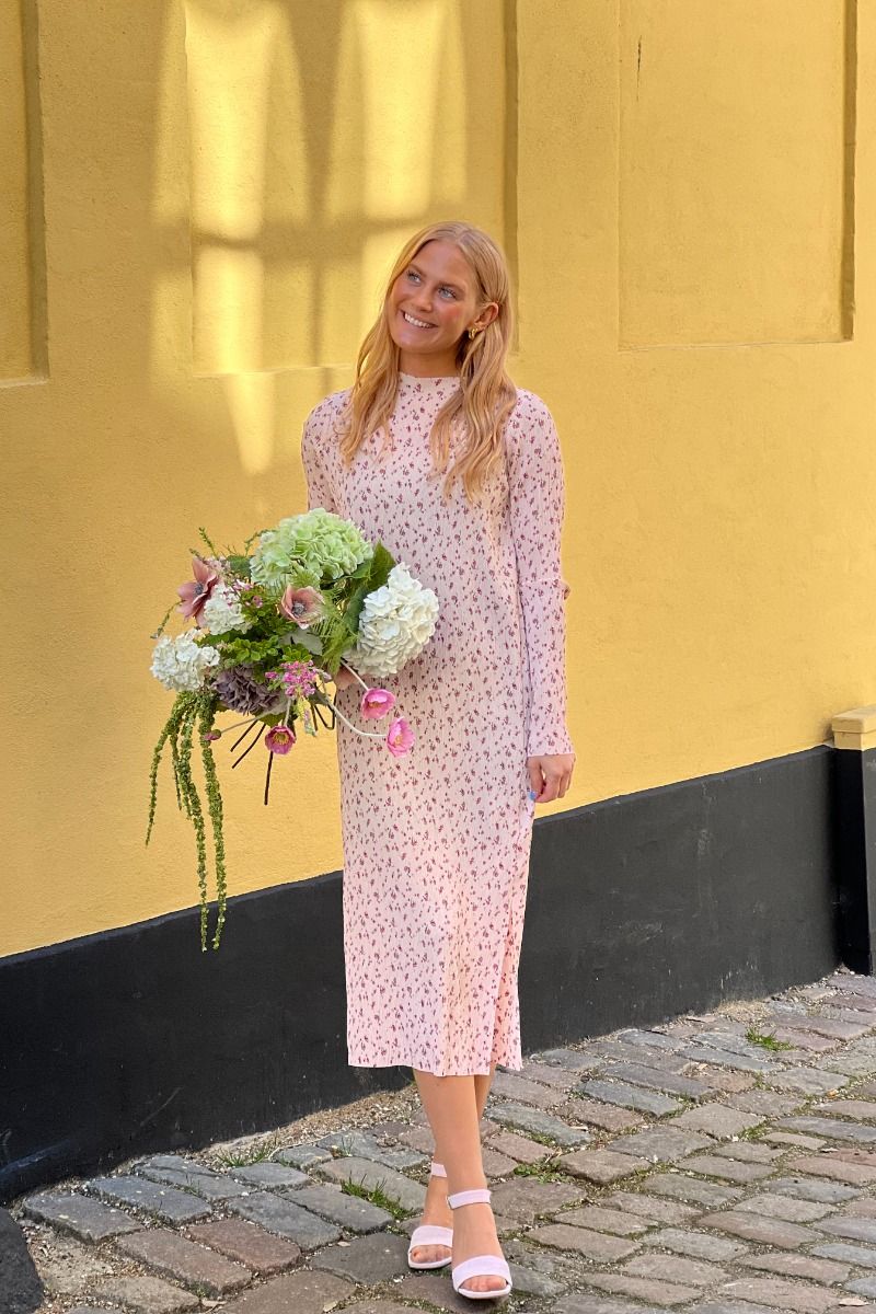 Neo Noir - Kjole - Vogue Flora Dress - Light Pink