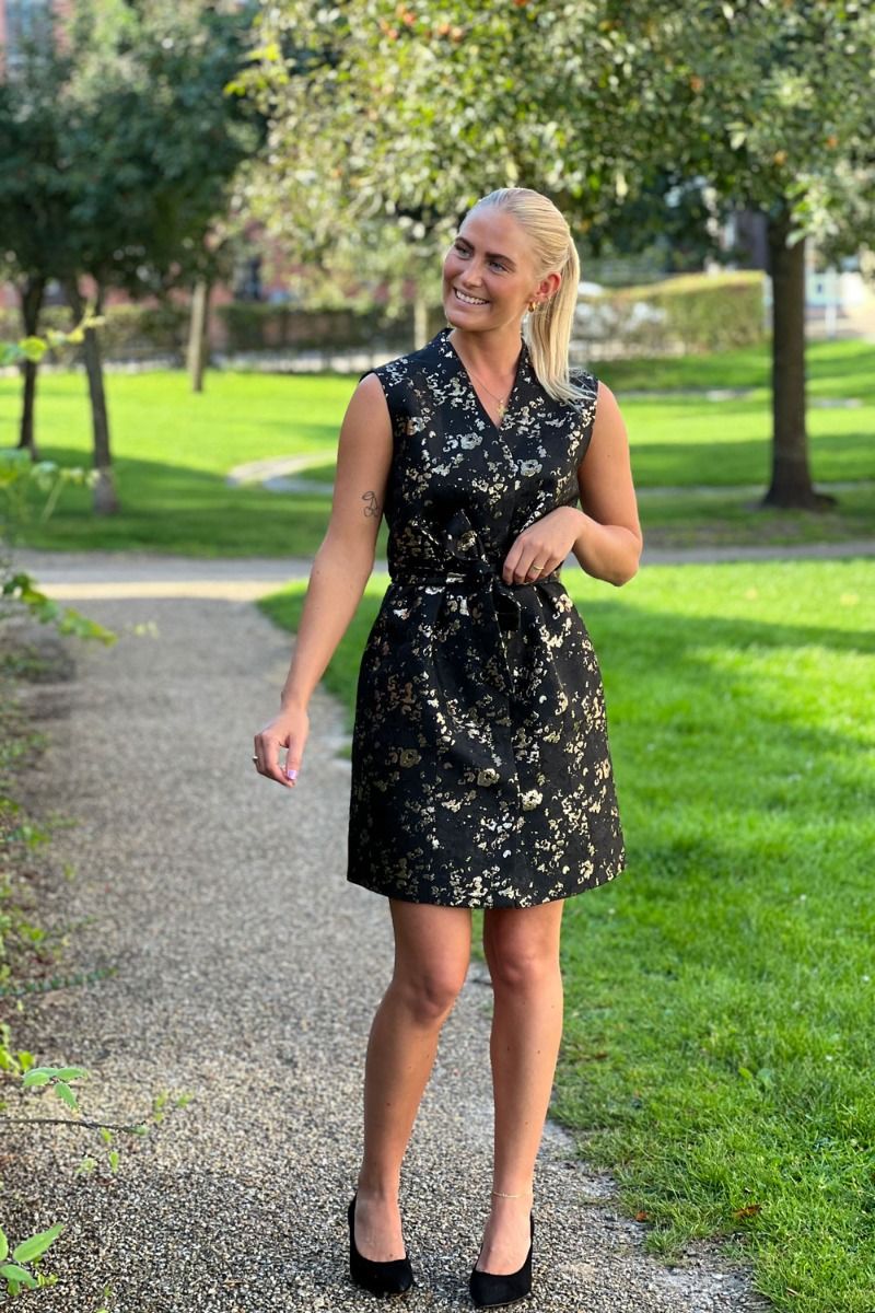 Bruuns Bazaar - Kjole - Cape Genny Dress - Black/Gold
