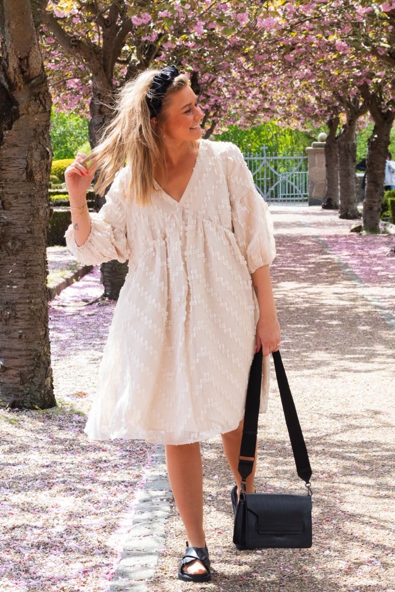 Bruuns Bazaar - Kjole - Borage Serine Dress - Sandstorm