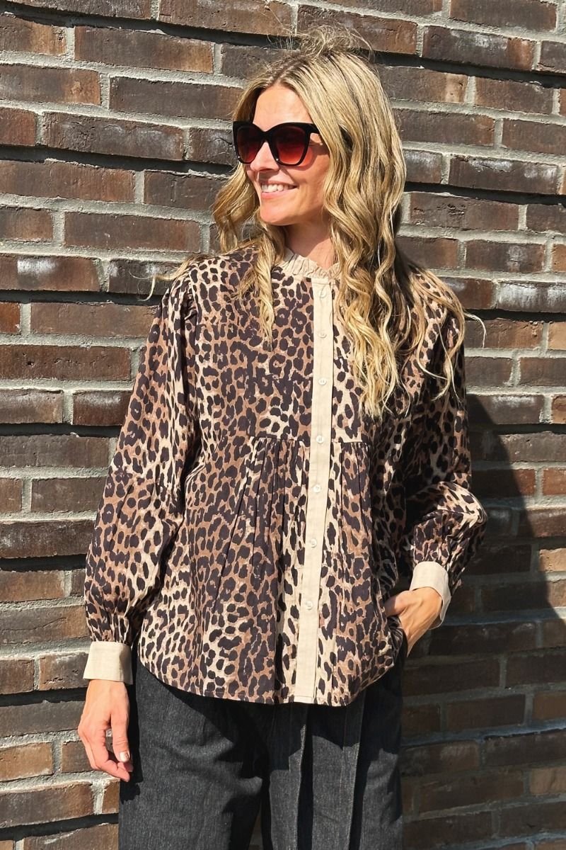 Continue - Bluse - Chania Leo With Chambre - Leo Print Sand