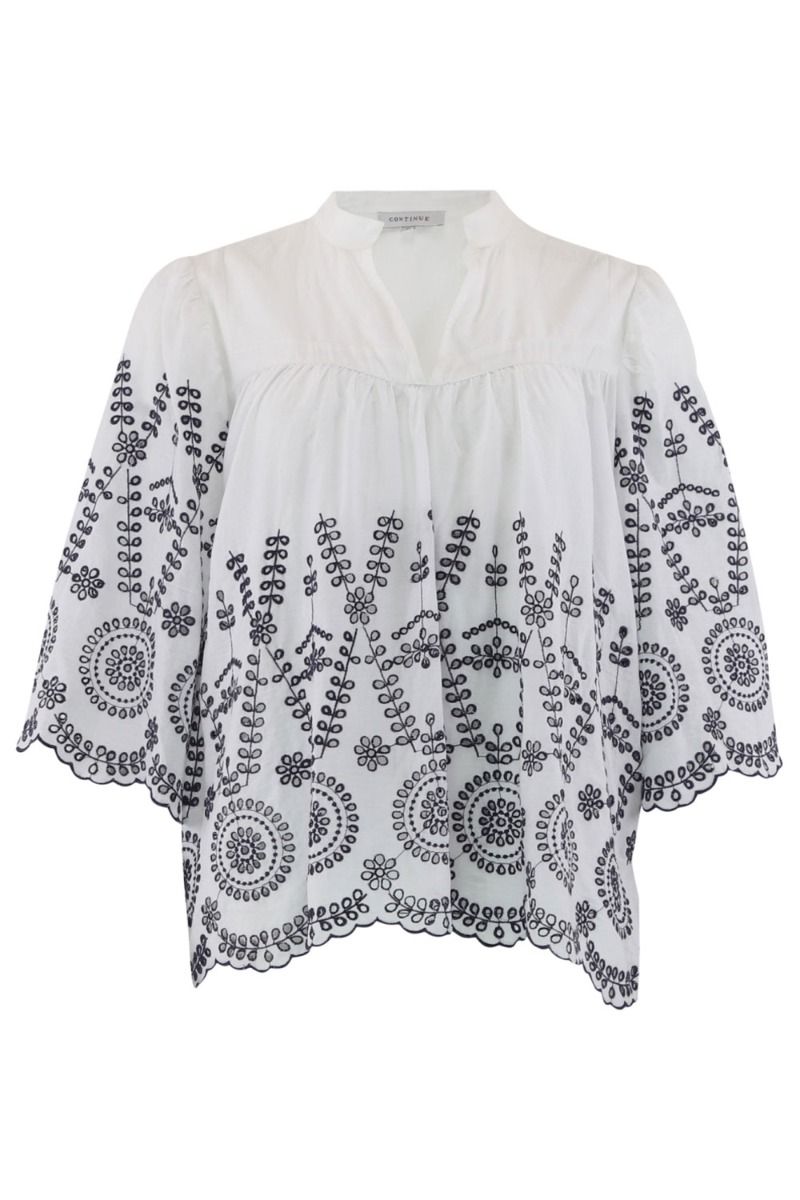 Continue - Bluse - Isa Embrodery - White w. Blue Embrodery