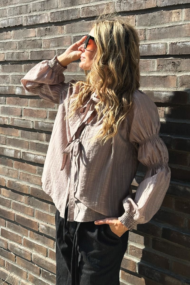 Continue - Bluse - Mona Bow - Nougat