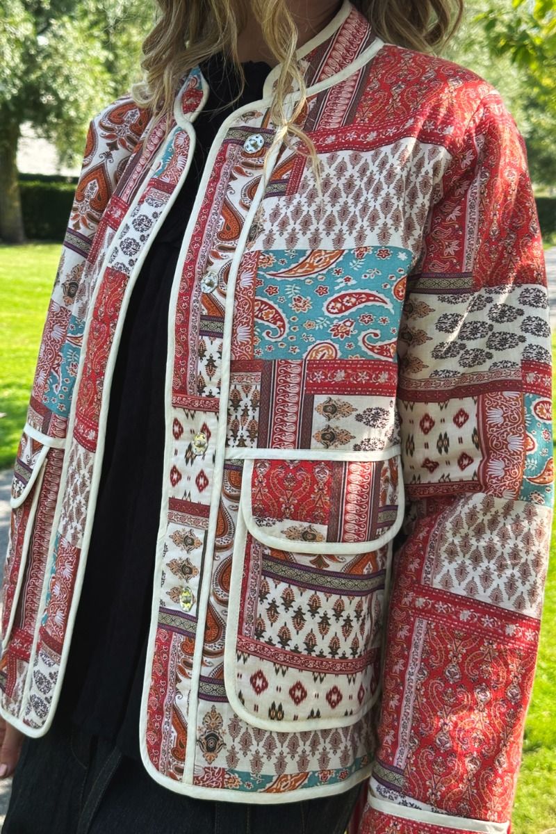 Continue - Jakke - Dallas Leo Jacket - Multi Paisly Print