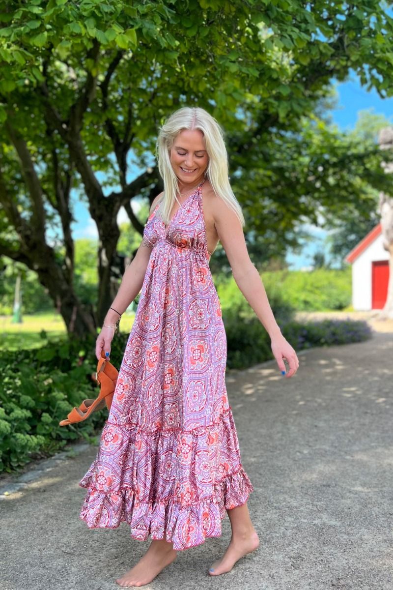 Continue - Kjole - Dolly Strap Dress - Red Paislu