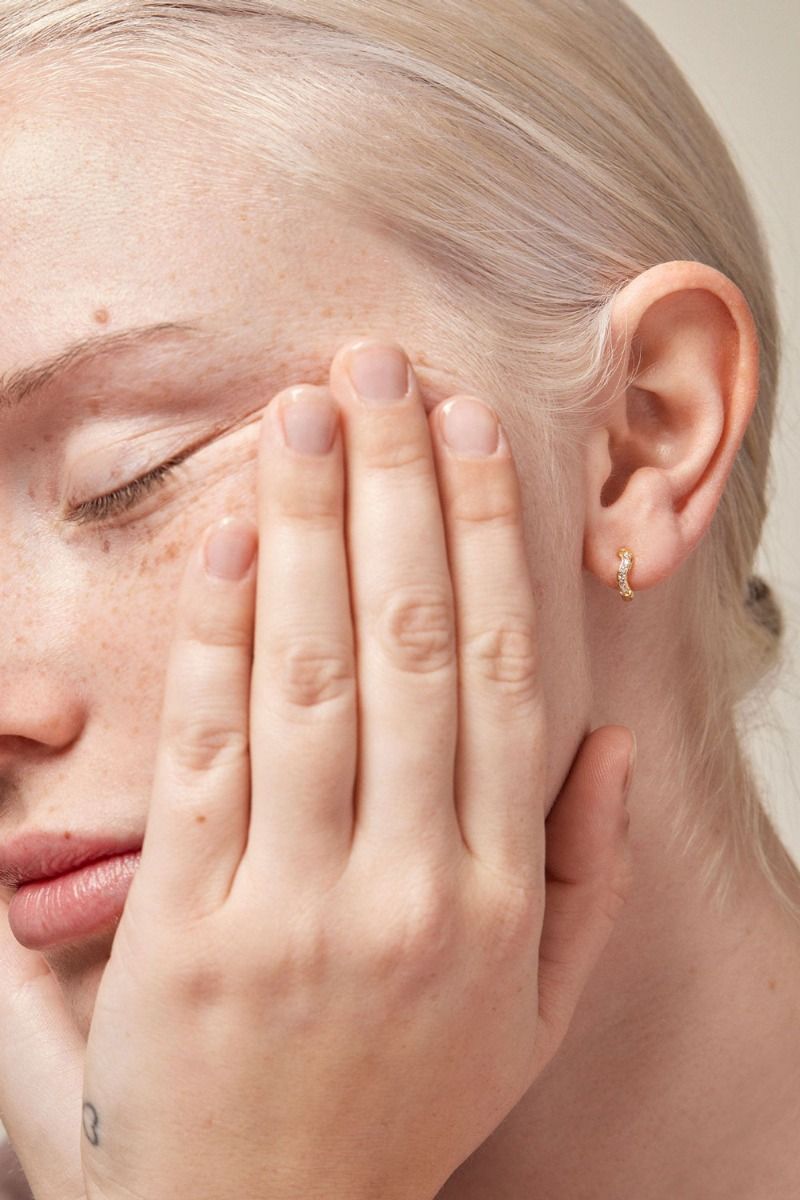 Enamel - Øreringe - Sparkling Curve Hoops Small - Clear 