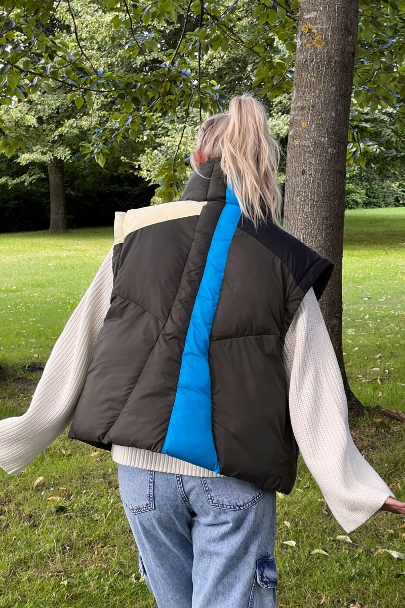 Gestuz - Jakke - Havan GZ 2in1 Puffer Jacket - Forest Night