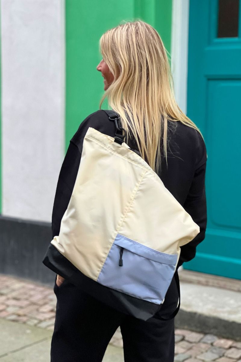 H2O - Taske - Ø Hurup Bag - Pale Banana