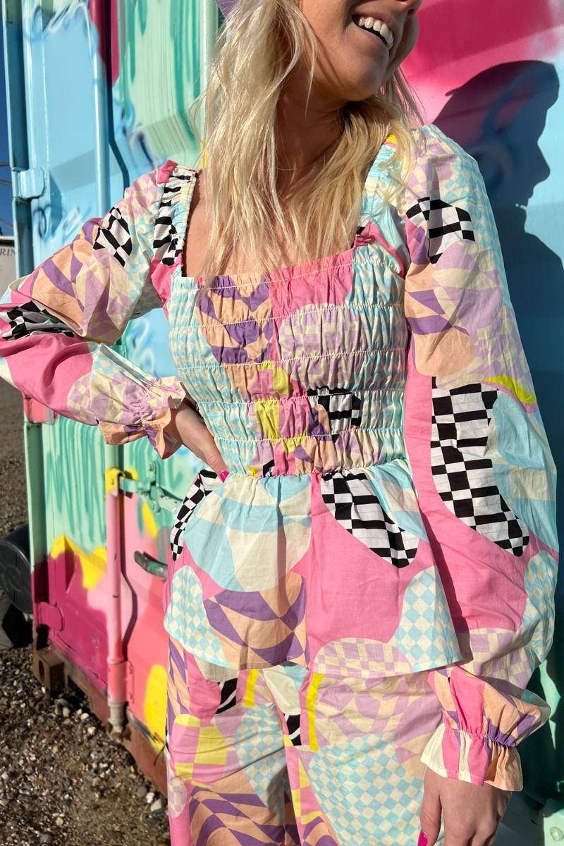 Hunkøn - Bluse - Cayanne Blouse - Grand Prix Art Print