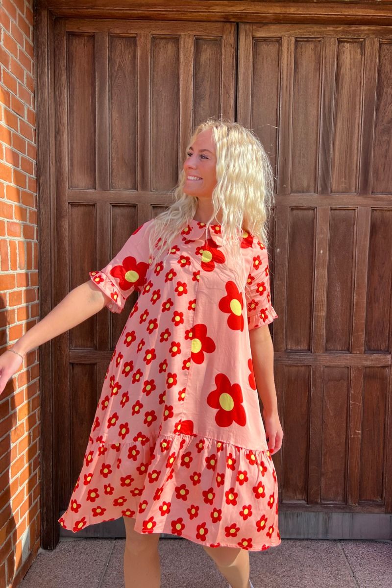 Hunkøn - Kjole - Dawn Dress - Red Daisy