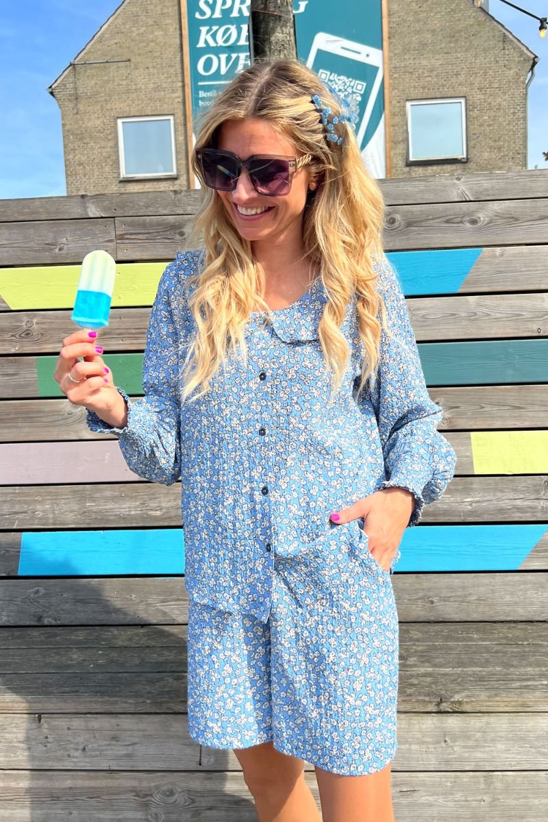 Ichi - IH Riska SH - Little Boy Blue Outline Flower