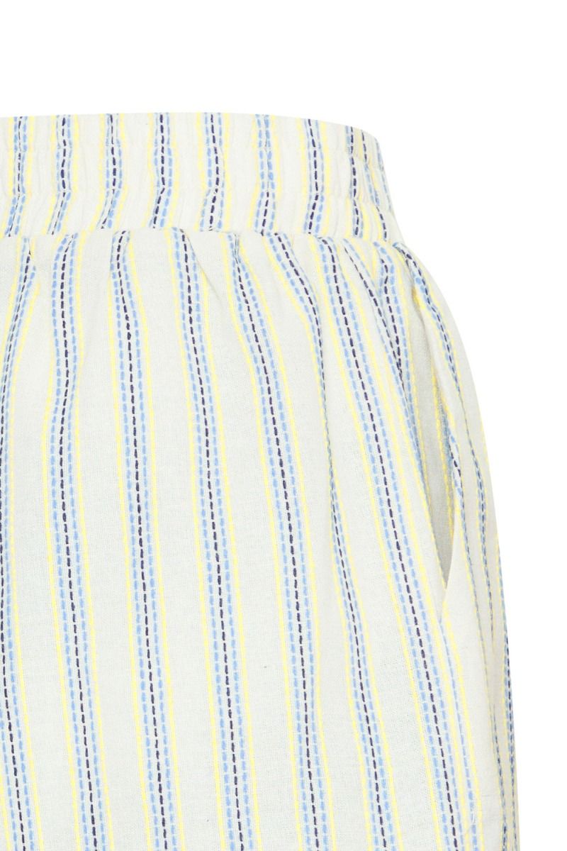 Ichi - Shorts - IX Thyra SHO - Almond Milk/Blue Stripe