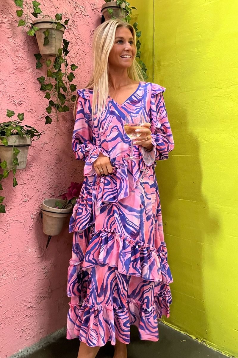 Hunkøn - Kjole - Monique Dress - Pink Swirl Art Print