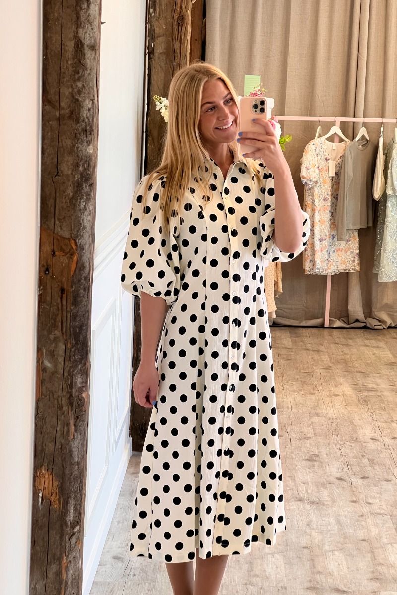 Continue - Kjole - Martilda Big Dot - Black Dot