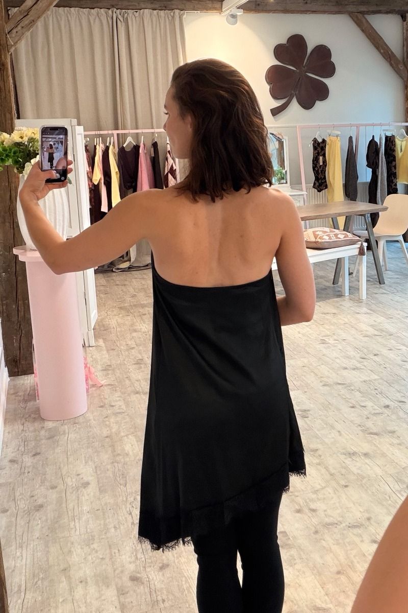 A-View - Kjole - Katti Asymetric Dress - Black