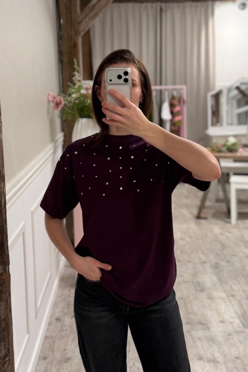 Pieces - T-shirt - Skylar SS OS Detail Tee - Dark Purple/Rhinestone/Studs