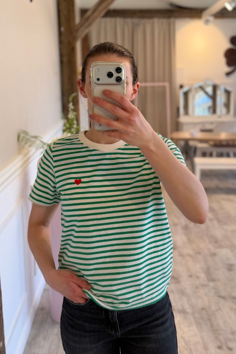 JDY - T-shirt - Pisa S/S Print Top - Cloud Dancer/New Stripe Jelly Bean And BS Heart