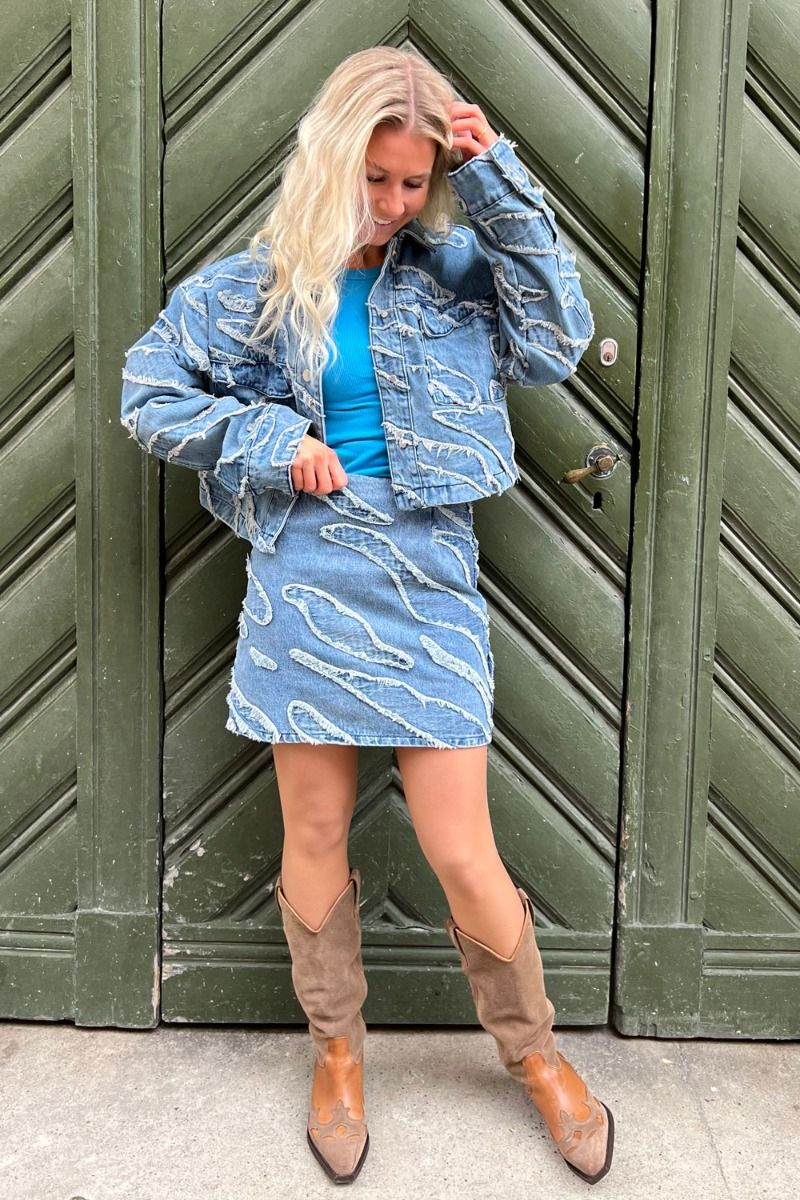 Gestuz - Nederdel - LarisaGZ MW Mini Skirt - Frayered Denim Blue