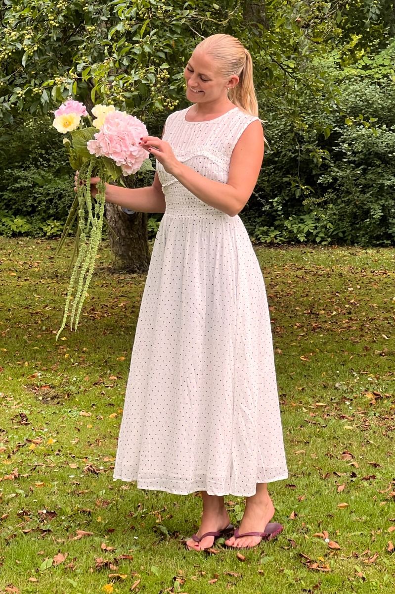 Neo Noir - Kjole - Myrna Dot Dress - White