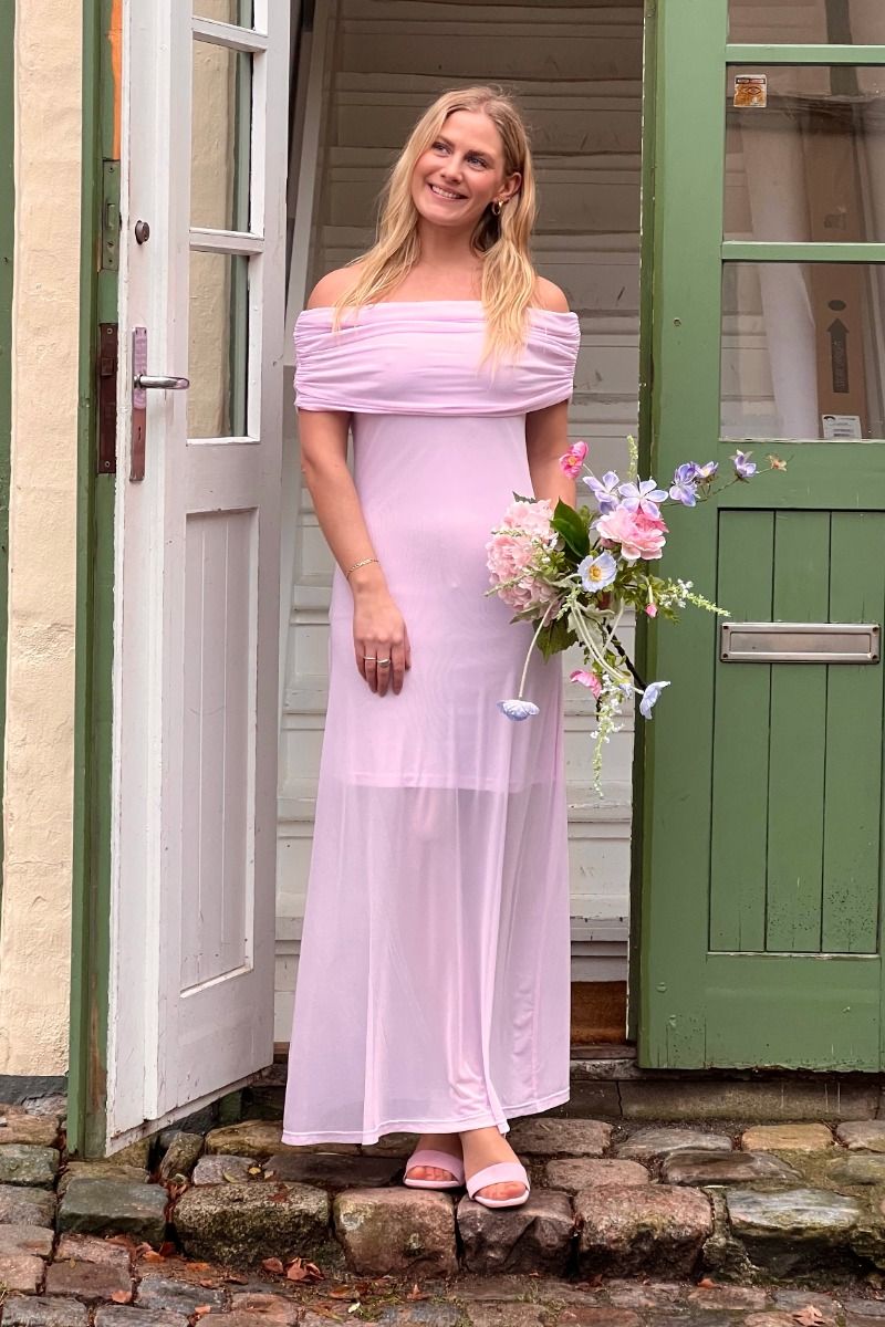 A-View - Kjole - Kit Off Shoulder Dress - Rose (Levering start marts)