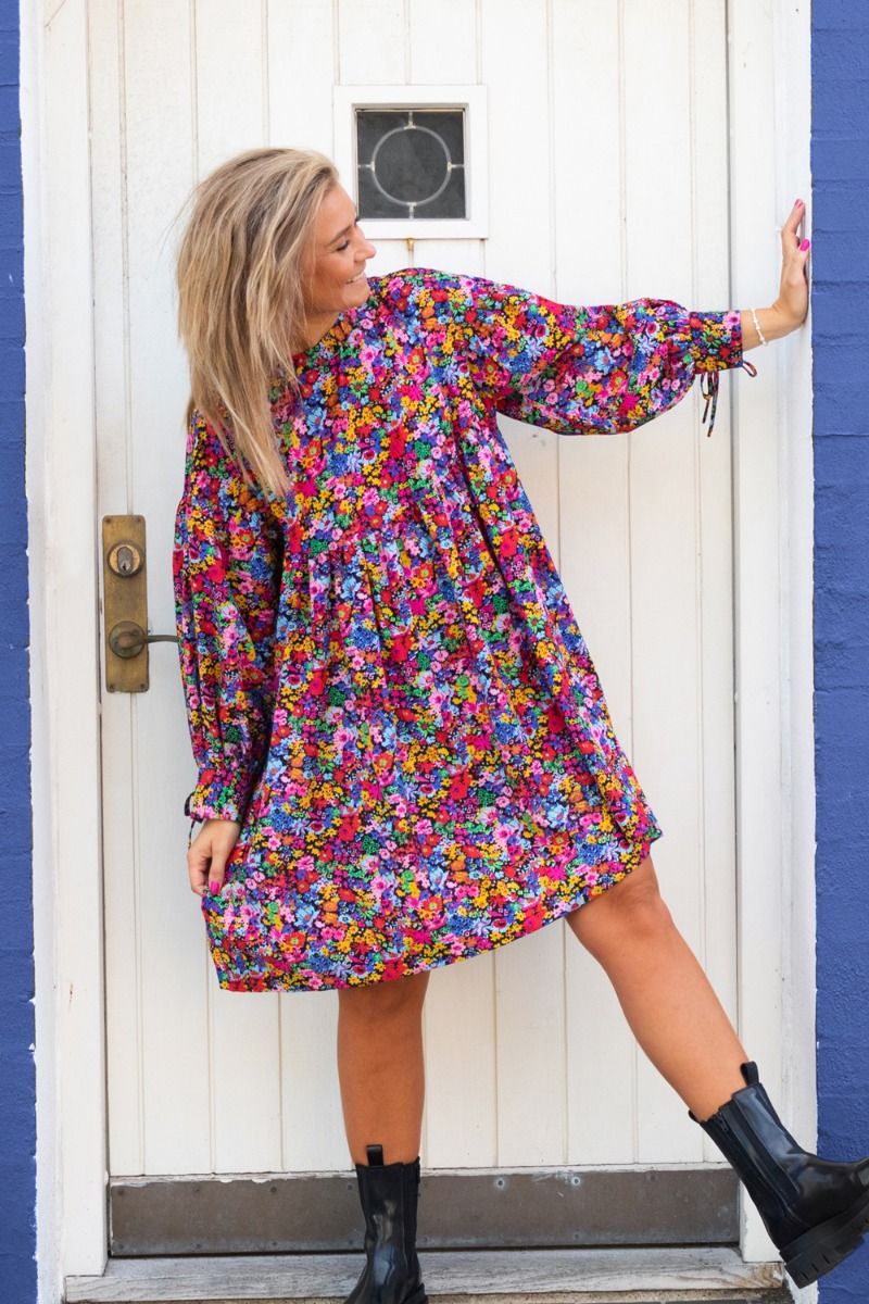 Pieces - Kjole - PC Sille Dress - Black Flower