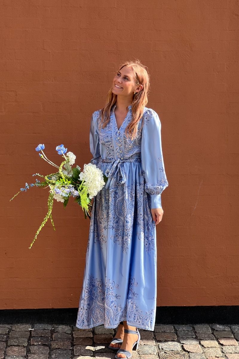 Neo Noir - Kjole - Nova Paisley Border Dress - Light Blue