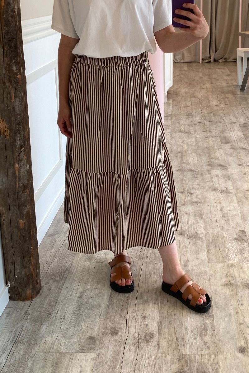 Continue - Nederdel - Maja Skirt Small Stripe - Brown Small Stripe