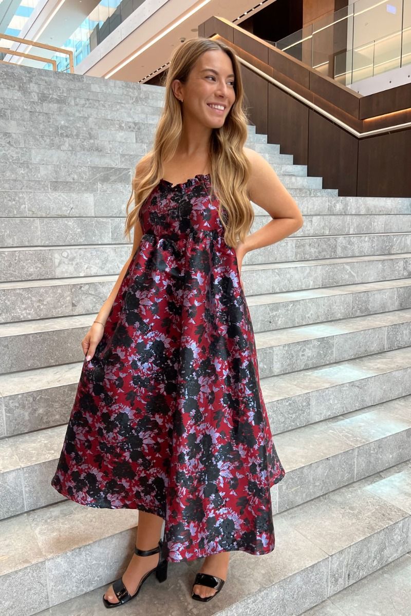 Y.A.S - Kjole - YAS Roos Strap Midi Dress - Rio Red