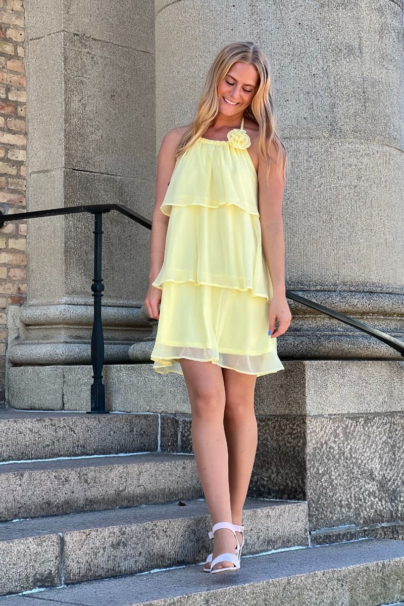 Pieces - Kjole - Clara Sl Short Layred Dress - Pale Banana