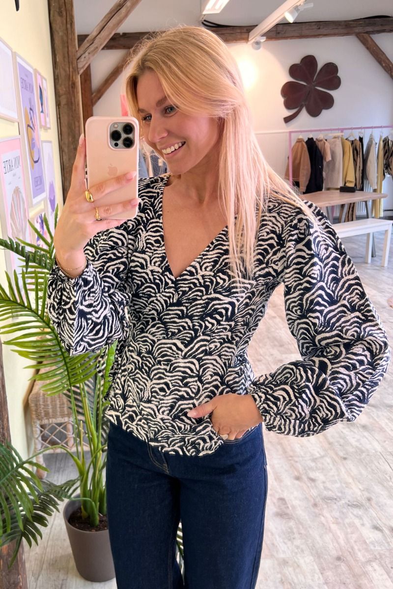 JDY - Bluse - JDY Beate LS Wrap Top - Sky Captain