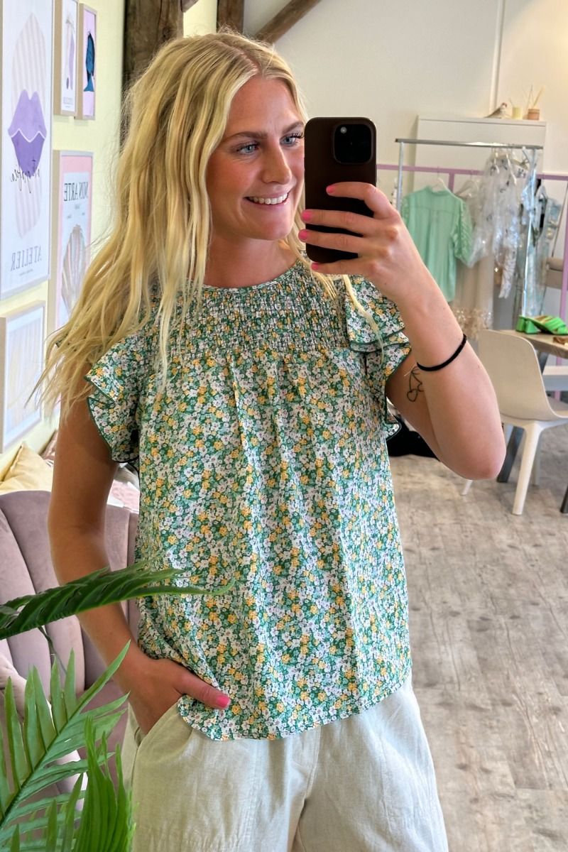 JDY - Top - JDY Piper SS Smock Frill Top - Cloud Dancer/Green Dits 