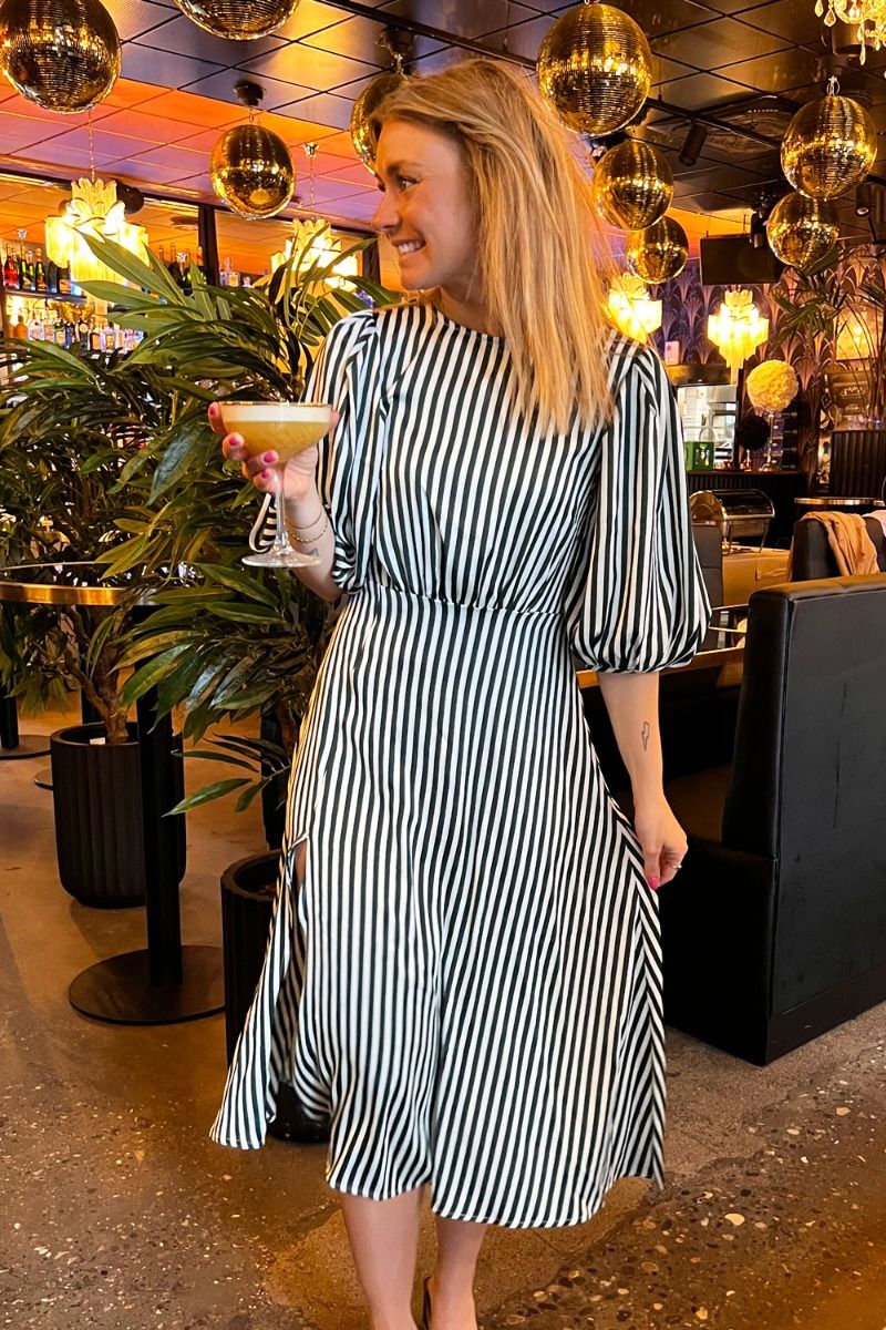 Loved by Lykke - Kjole - Nynne Dress - Green Stripes